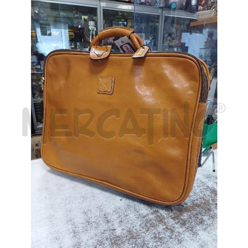BORSA CUOIO SANTI | Mercatino dell'Usato Moncalieri - fr. moriondo 3