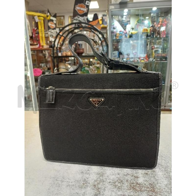 BORSETTA DONNA NERA PRADA RE EDITION  | Mercatino dell'Usato Moncalieri - fr. moriondo 2