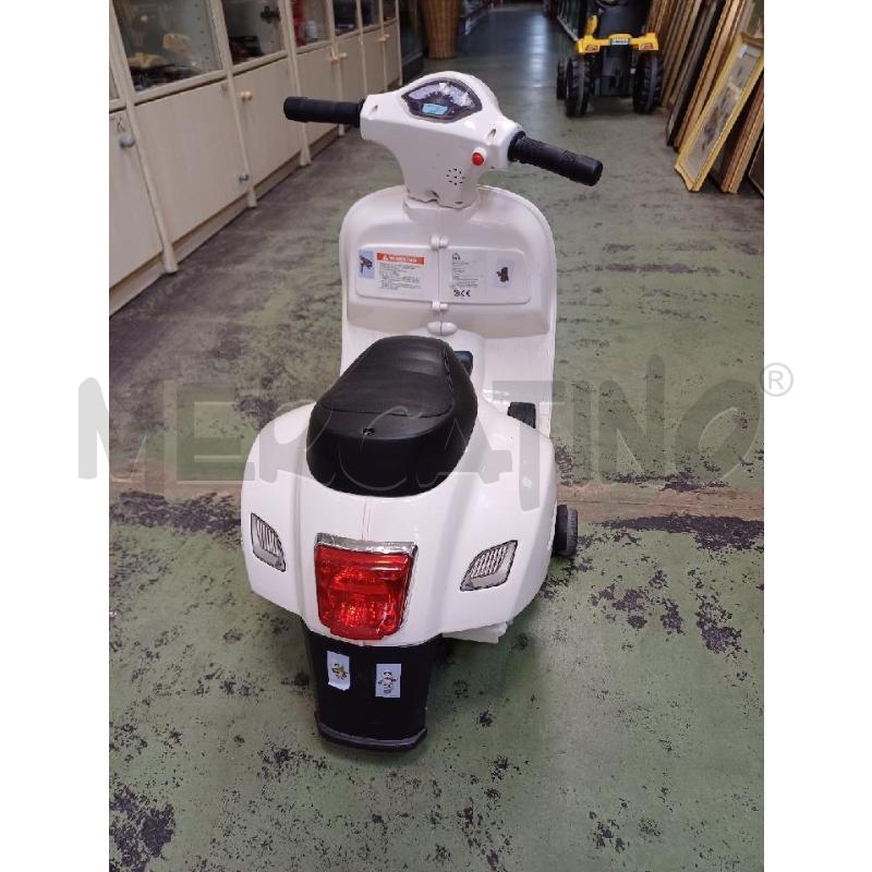 GIOCO VESPA BIANCA PIAGGIO | Mercatino dell'Usato Moncalieri - fr. moriondo 3