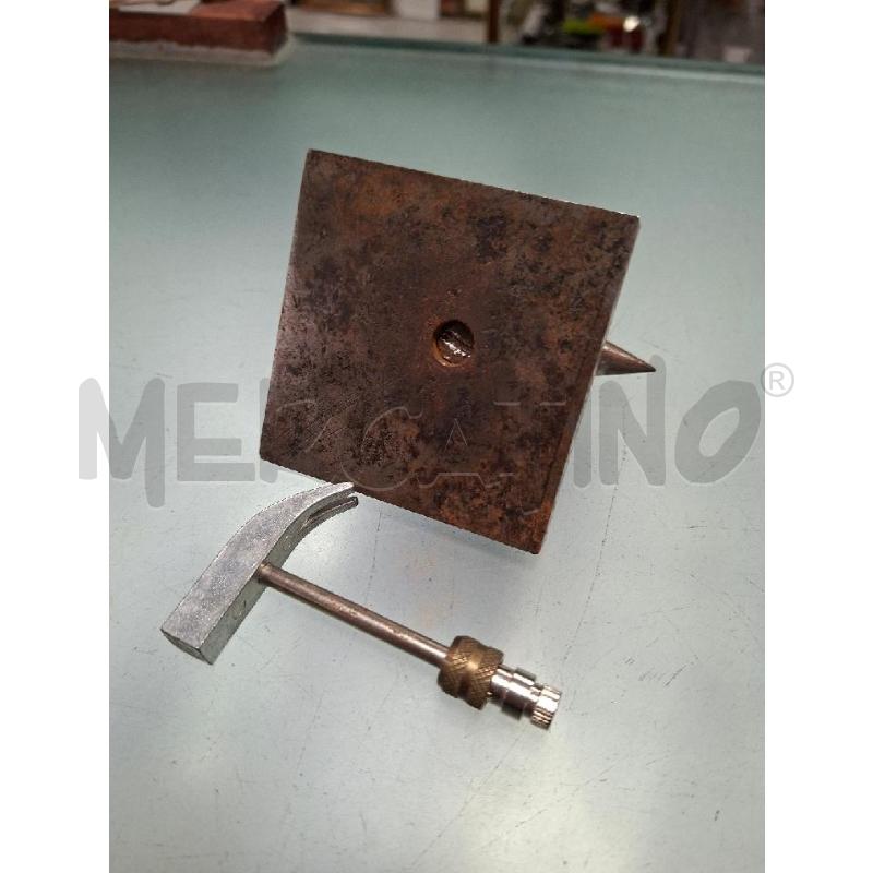 INCUDINE IN FERRO CON MARTELLO DA OROLOGIAIO | Mercatino dell'Usato Moncalieri - fr. moriondo 4
