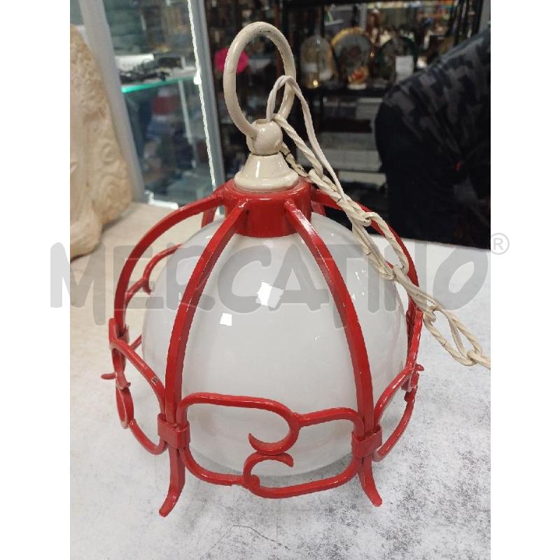 LAMPADARIO FERRO ROSSO BOCCIA BIANCA  | Mercatino dell'Usato Moncalieri - fr. moriondo 2