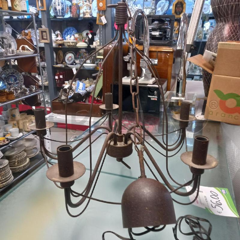 LAMPADARIO IN FERRO 5 LUCI | Mercatino dell'Usato Moncalieri - fr. moriondo 1