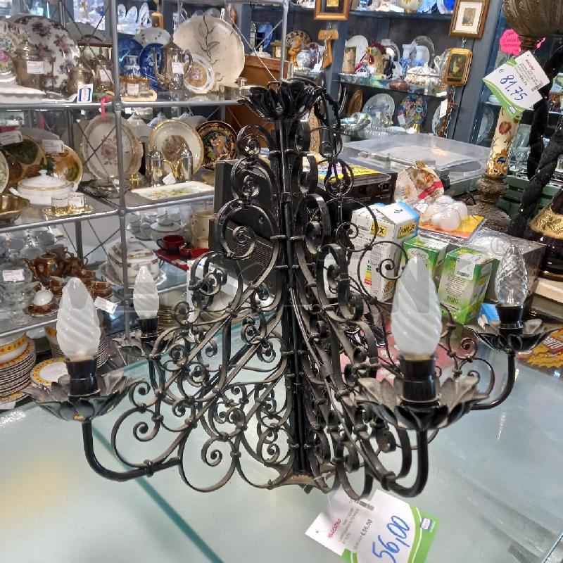 LAMPADARIO IN FERRO BATTUTO  | Mercatino dell'Usato Moncalieri - fr. moriondo 1