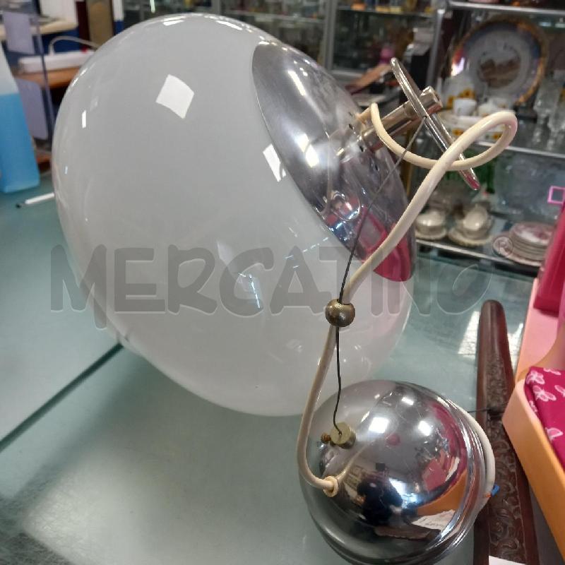 LAMPADARIO VINTAGE OPALINO E ACCIAIO | Mercatino dell'Usato Moncalieri - fr. moriondo 2