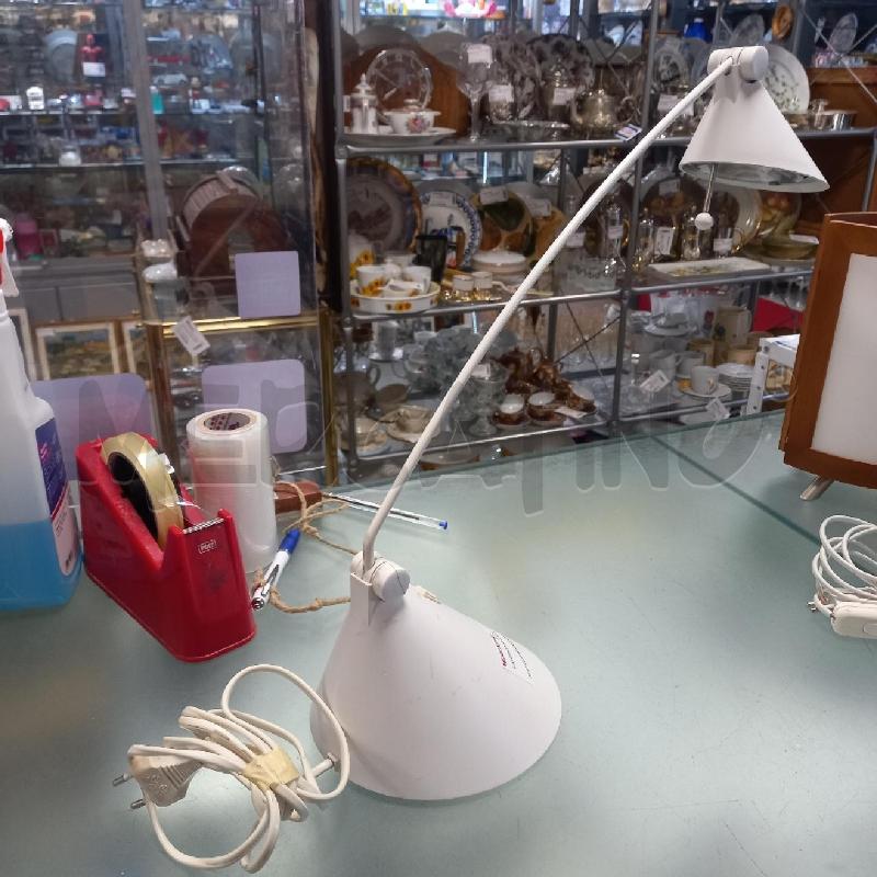 LAMPADA BIANCA  | Mercatino dell'Usato Moncalieri - fr. moriondo 2