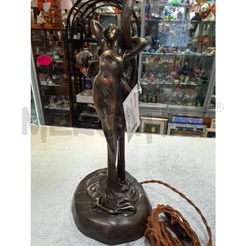 LAMPADA DONNA LES SUMMER DE NANCY | Mercatino dell'Usato Moncalieri - fr. moriondo 2