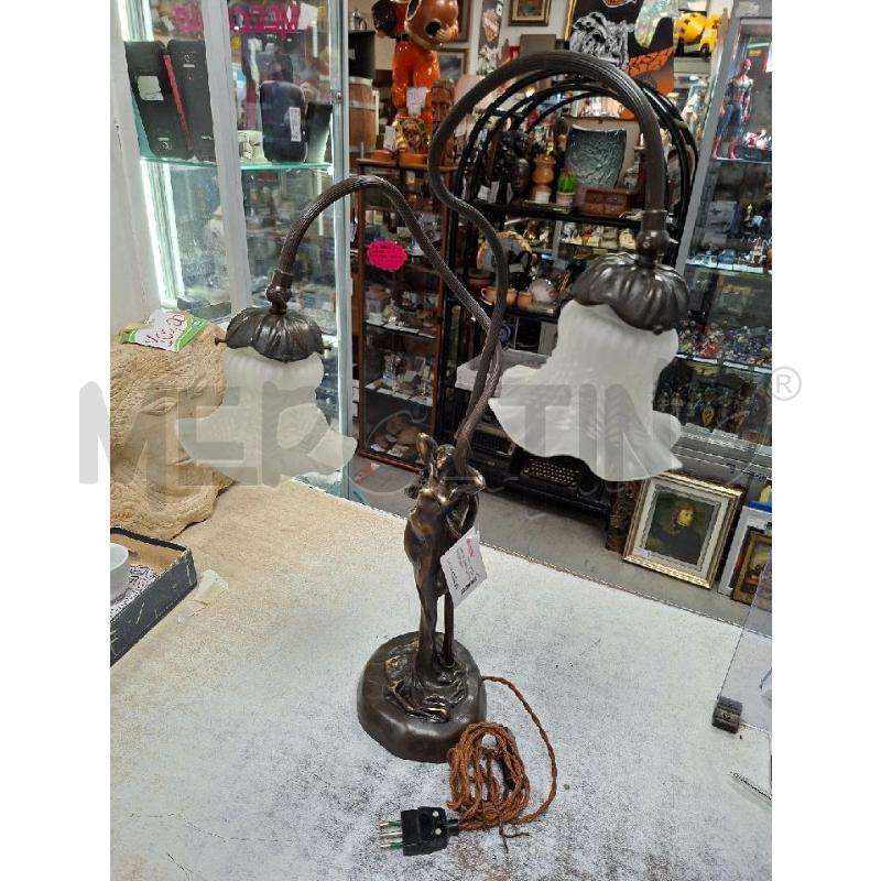 LAMPADA DONNA LES SUMMER DE NANCY | Mercatino dell'Usato Moncalieri - fr. moriondo 3