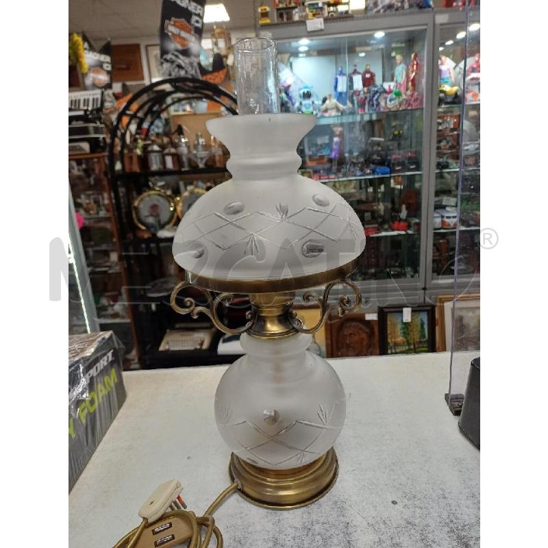 LAMPADA LUME VETRO SATINATO | Mercatino dell'Usato Moncalieri - fr. moriondo 2