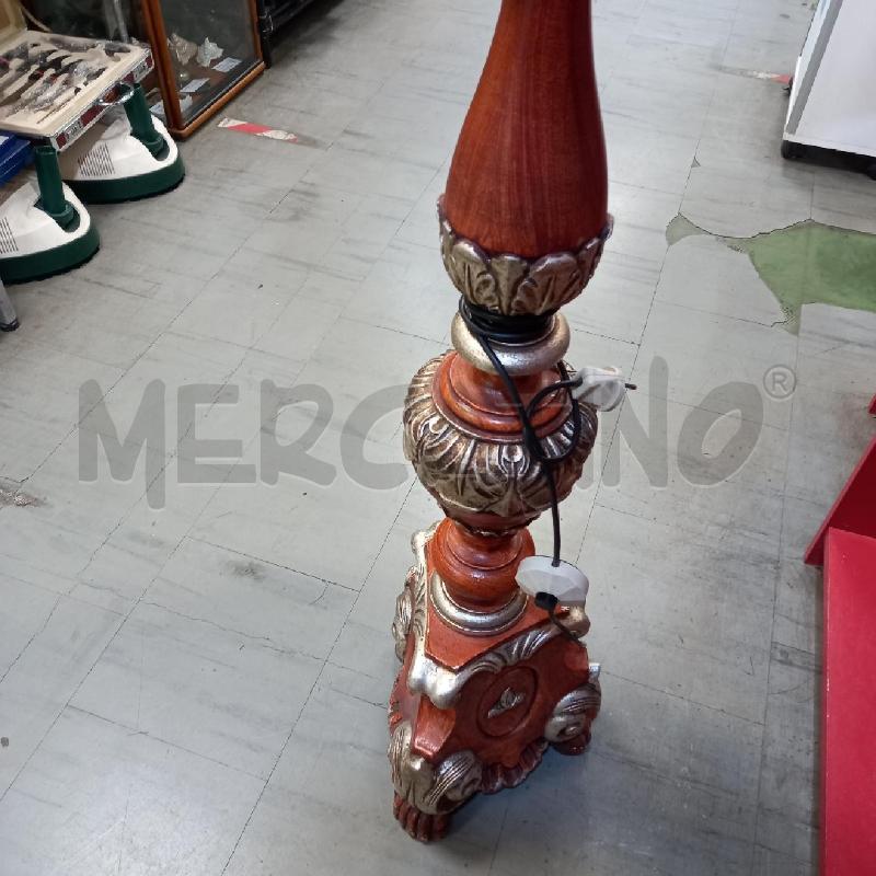 LAMPADA PIANTANA LEGNO PARALUME  | Mercatino dell'Usato Moncalieri - fr. moriondo 3