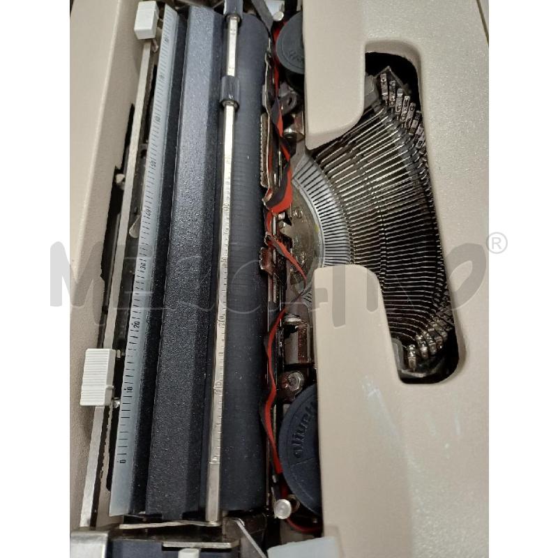 MACCHINA DA SCRIVERE BEIGE OLIVETTI 35 | Mercatino dell'Usato Moncalieri - fr. moriondo 3