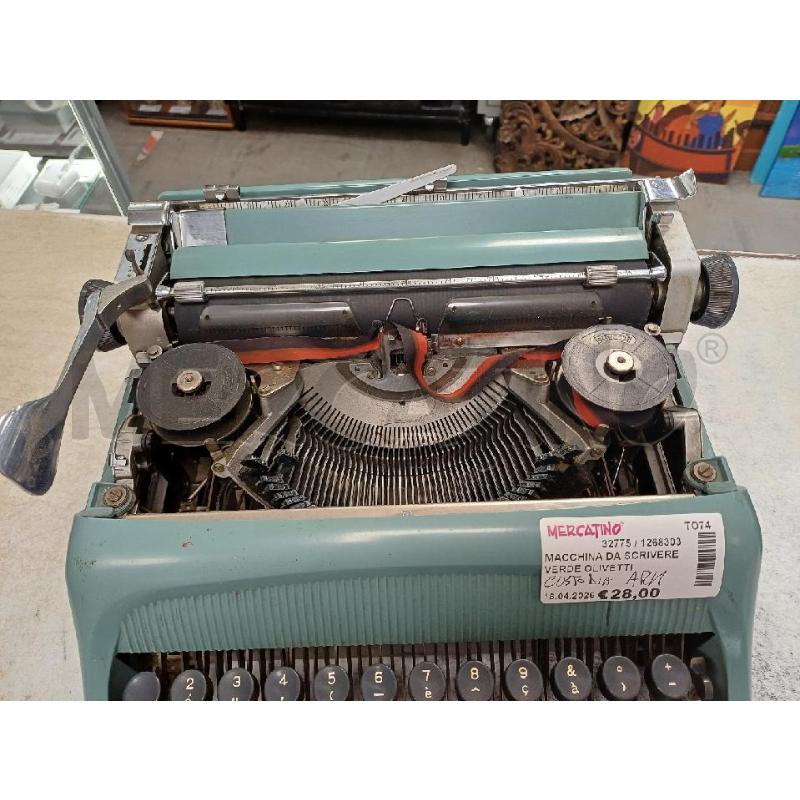 MACCHINA DA SCRIVERE VERDE OLIVETTI | Mercatino dell'Usato Moncalieri - fr. moriondo 2