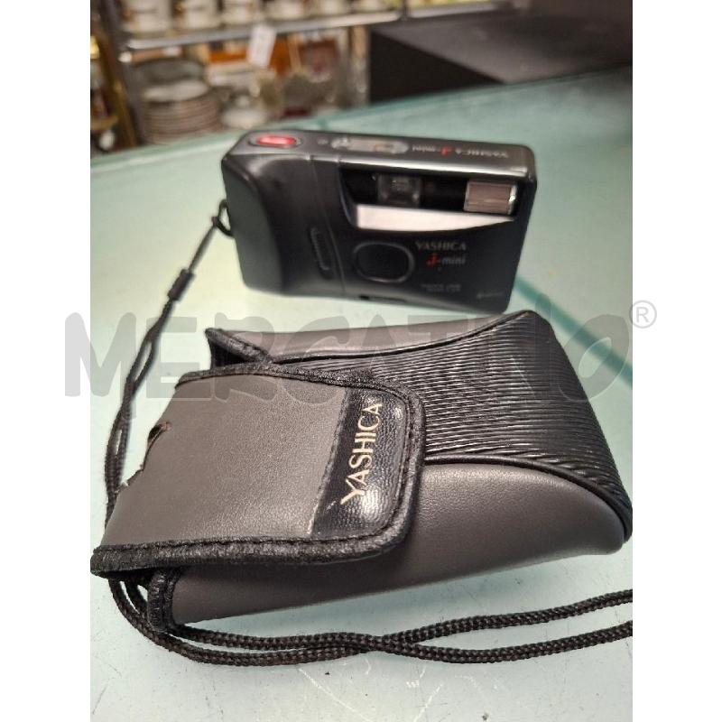 MACCHINA FOTOGRAFICA I MINI YASHICA  | Mercatino dell'Usato Moncalieri - fr. moriondo 1