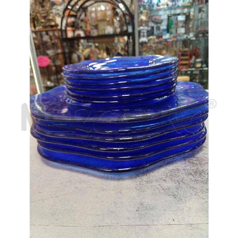 PIATTI PZ. 6+6 VETRO BLU | Mercatino dell'Usato Moncalieri - fr. moriondo 2