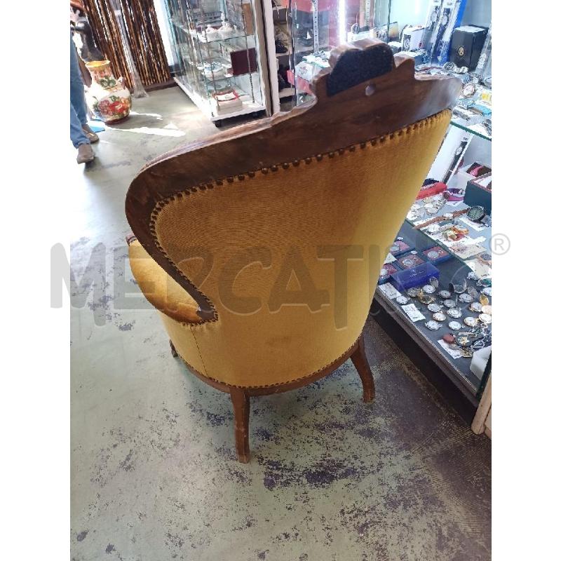 POLTRONA LEGNO GIALLO | Mercatino dell'Usato Moncalieri - fr. moriondo 3