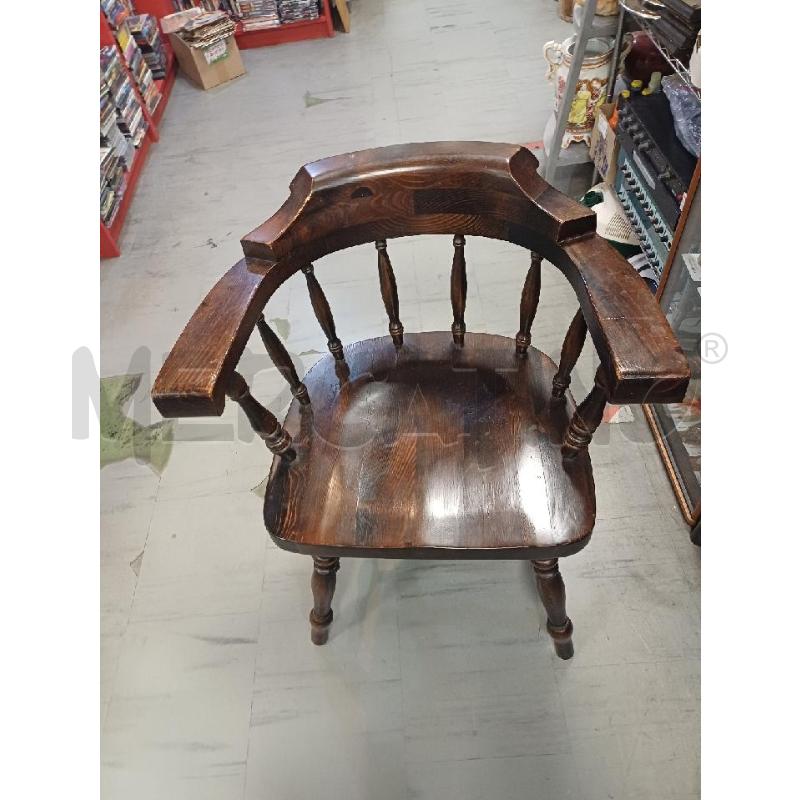 POLTRONCINA LEGNO SCURA  | Mercatino dell'Usato Moncalieri - fr. moriondo 2