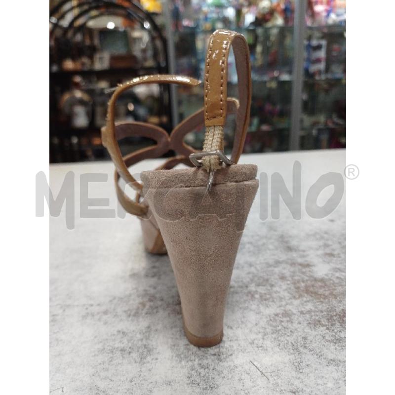 SANDALI DONNA VERNICE BEIGE  | Mercatino dell'Usato Moncalieri - fr. moriondo 3
