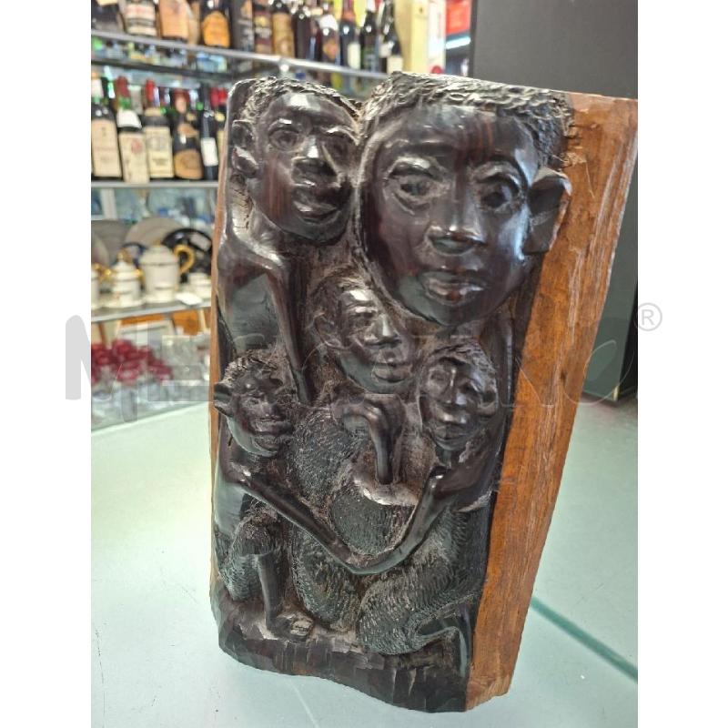 SCULTURA LEGNOCHIARO SCURO UOMINI | Mercatino dell'Usato Moncalieri - fr. moriondo 1