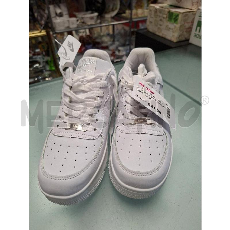 SNEAKERS DONNA BIANCO NIKE  | Mercatino dell'Usato Moncalieri - fr. moriondo 1