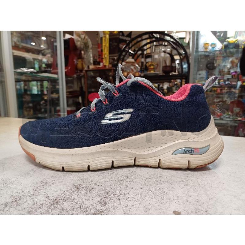 SNEAKERS DONNA BLU FUXIA SKECHERS  | Mercatino dell'Usato Moncalieri - fr. moriondo 1