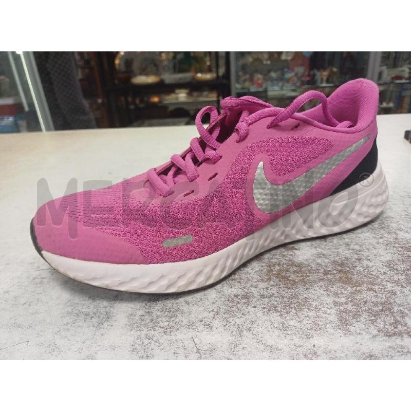SNEAKERS DONNA FUXIA NIKE  | Mercatino dell'Usato Moncalieri - fr. moriondo 1