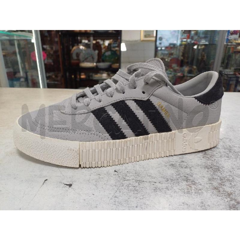 SNEAKERS DONNA GRIGIO NERO ADIDAS | Mercatino dell'Usato Moncalieri - fr. moriondo 1