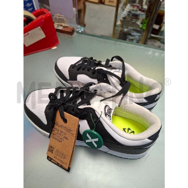 SNEAKERS UOMO BIANCO NERO NIKE  | Mercatino dell'Usato Moncalieri - fr. moriondo 2
