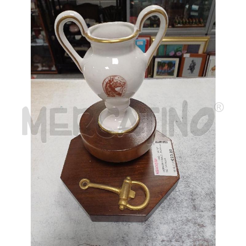 SOPRAMMOBILE LEGNO VASO CAVALLO | Mercatino dell'Usato Moncalieri - fr. moriondo 2