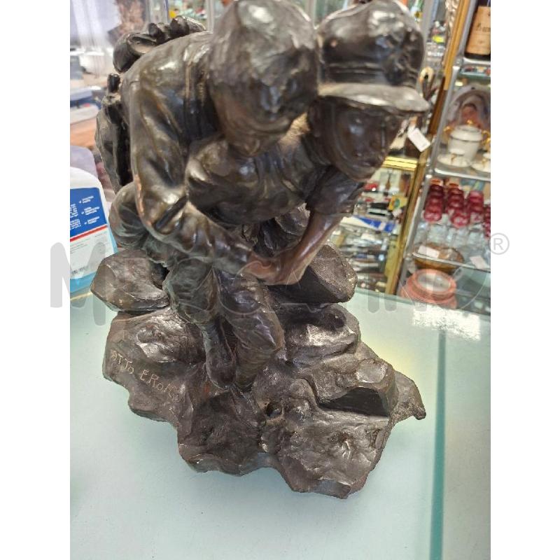 STATUA COCCIO ATTO EROICO  | Mercatino dell'Usato Moncalieri - fr. moriondo 3