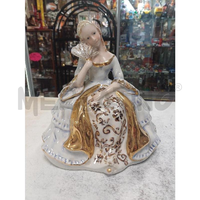 STATUA DAMA VENTAGLIO  | Mercatino dell'Usato Moncalieri - fr. moriondo 1
