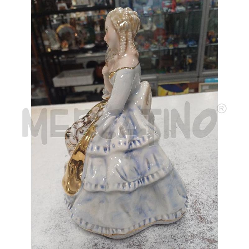 STATUA DAMA VENTAGLIO  | Mercatino dell'Usato Moncalieri - fr. moriondo 3