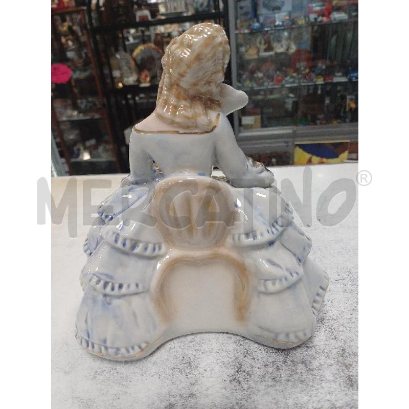 STATUA DAMA VENTAGLIO  | Mercatino dell'Usato Moncalieri - fr. moriondo 4