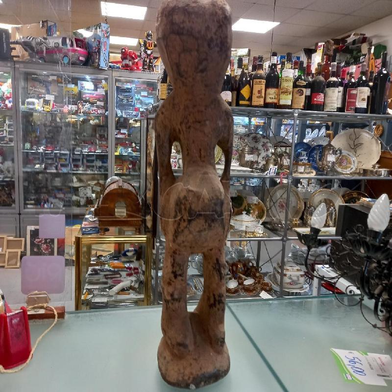 STATUA LEGNO TANZANIA | Mercatino dell'Usato Moncalieri - fr. moriondo 2
