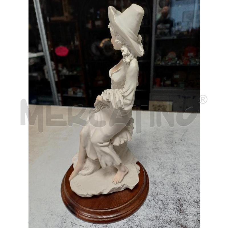 STATUA PASTORELLA BALCARI | Mercatino dell'Usato Moncalieri - fr. moriondo 3