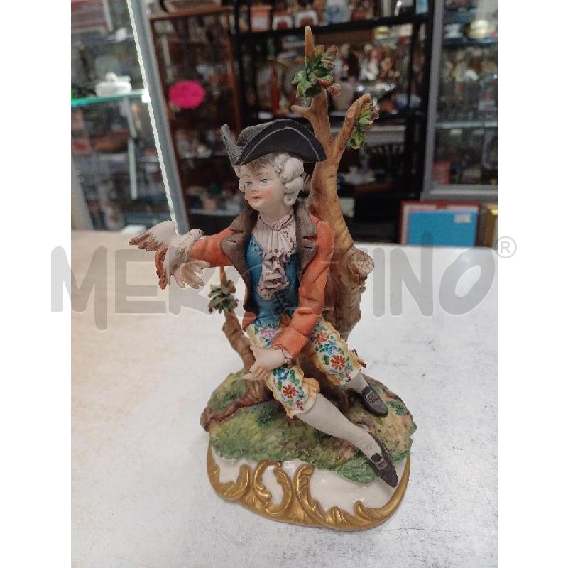STATUETTA RAGAZZO SEDUTO CAPODIMONTE VOLTA | Mercatino dell'Usato Moncalieri - fr. moriondo 1