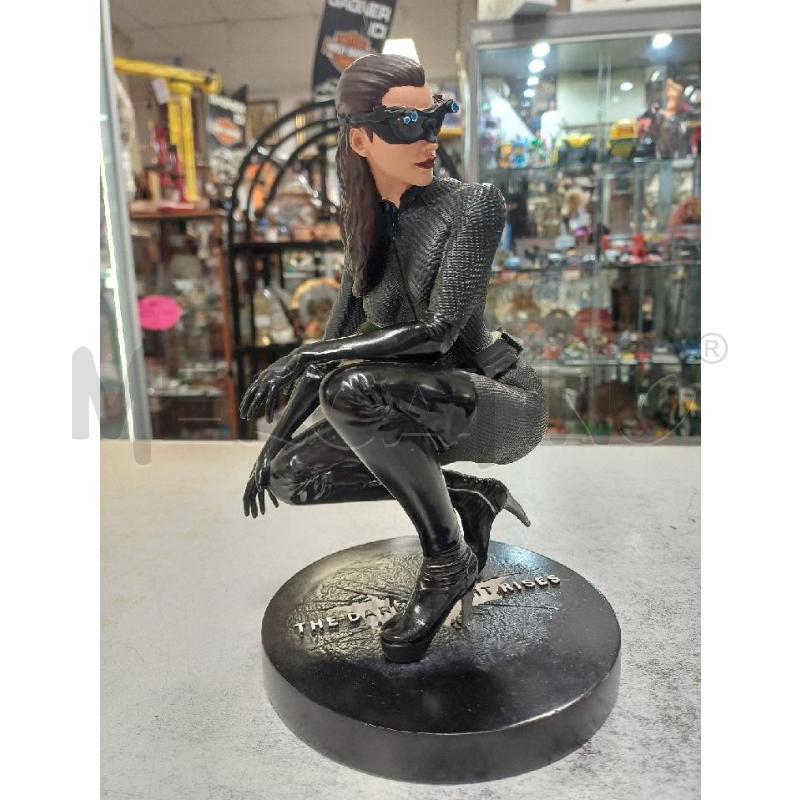 STATUETTA THE DARK KNIGHT RISER | Mercatino dell'Usato Moncalieri - fr. moriondo 1
