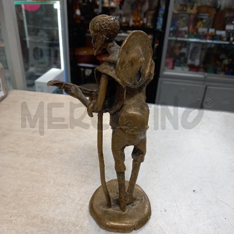 STATUETTA UOMO MUSICISTA OTTONE | Mercatino dell'Usato Moncalieri - fr. moriondo 3
