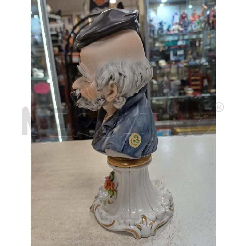 STATUETTA VECCHIO FUMATORE CAPODIMONTE  | Mercatino dell'Usato Moncalieri - fr. moriondo 2