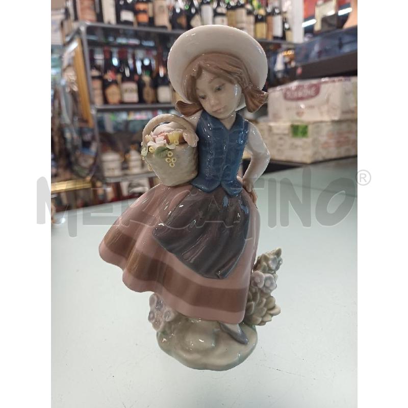 STATUINA BAMBINA CERAMICA LLARDO' | Mercatino dell'Usato Moncalieri - fr. moriondo 1