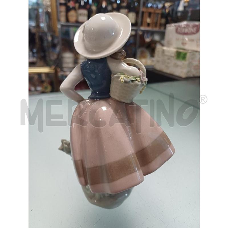 STATUINA BAMBINA CERAMICA LLARDO' | Mercatino dell'Usato Moncalieri - fr. moriondo 2