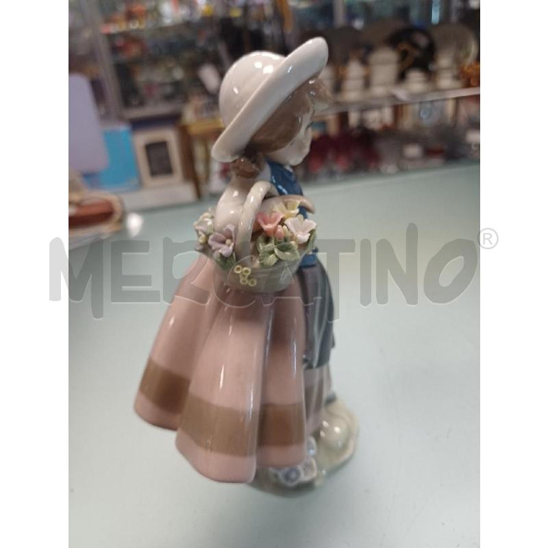 STATUINA BAMBINA CERAMICA LLARDO' | Mercatino dell'Usato Moncalieri - fr. moriondo 3