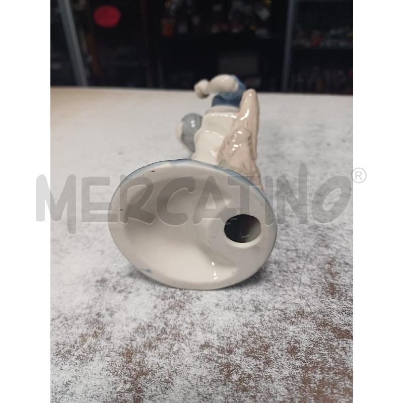 STATUINA CERAMICA BAMBINA CON MELA | Mercatino dell'Usato Moncalieri - fr. moriondo 3