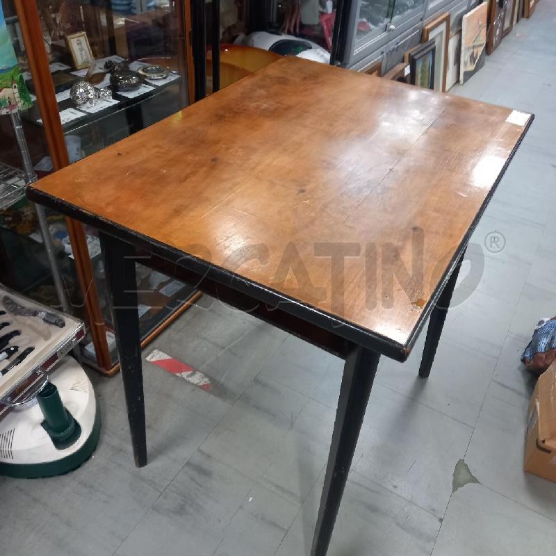 TAVOLO GAMBE NERE VINTAGE | Mercatino dell'Usato Moncalieri - fr. moriondo 3