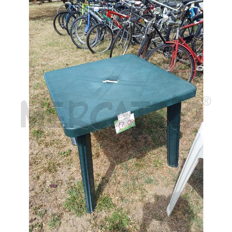 TAVOLO PLASTICA QUADRATO VERDE  | Mercatino dell'Usato Moncalieri - fr. moriondo 1