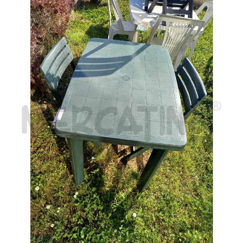 TAVOLO PLASTICA + 2 SEDIE VERDE  | Mercatino dell'Usato Moncalieri - fr. moriondo 2