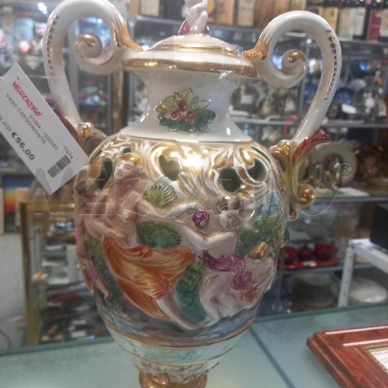 VASO CAPODIMONTE  | Mercatino dell'Usato Moncalieri - fr. moriondo 2