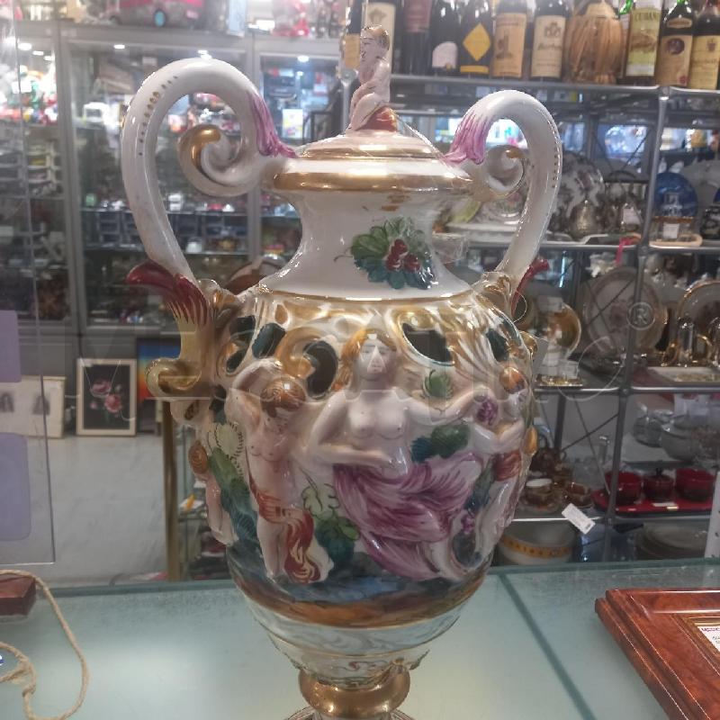 VASO CAPODIMONTE | Mercatino dell'Usato Moncalieri - fr. moriondo 2