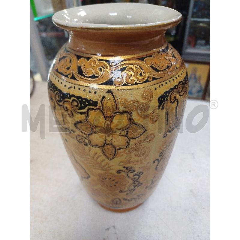 VASO MADE IN CINA | Mercatino dell'Usato Moncalieri - fr. moriondo 3