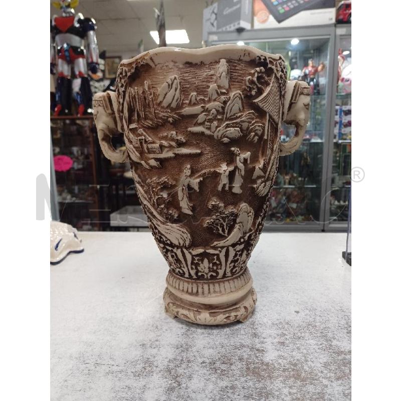 VASO RESINA ORIENTALE | Mercatino dell'Usato Moncalieri - fr. moriondo 1