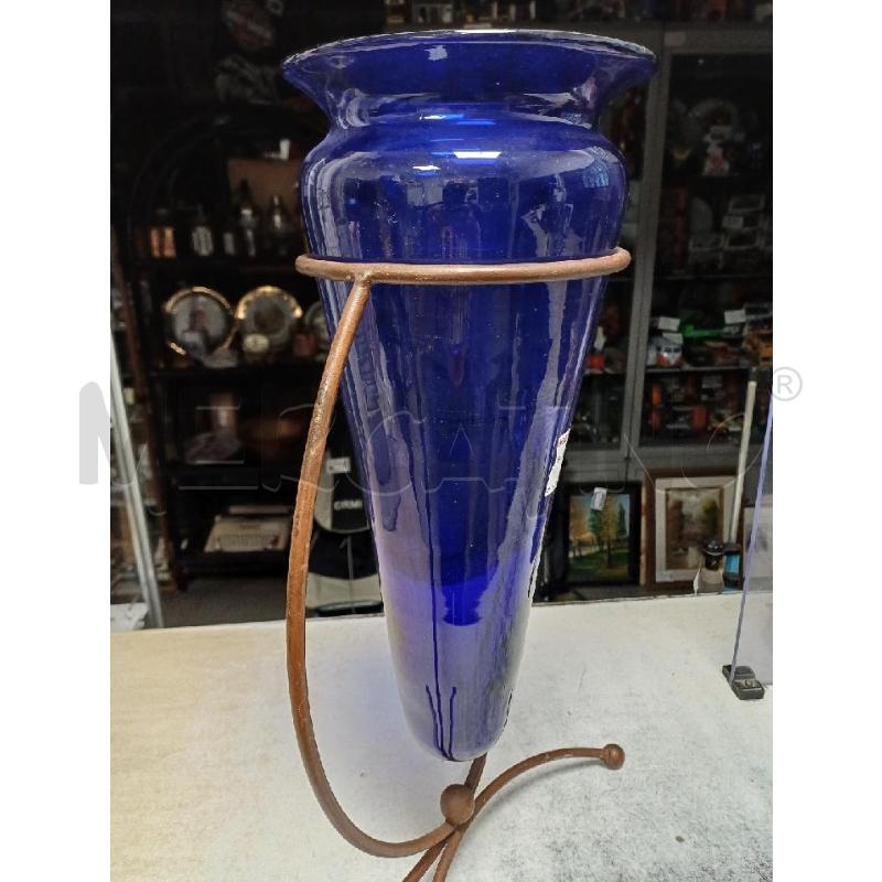 VASO VETRO BLU CONICO | Mercatino dell'Usato Moncalieri - fr. moriondo 3