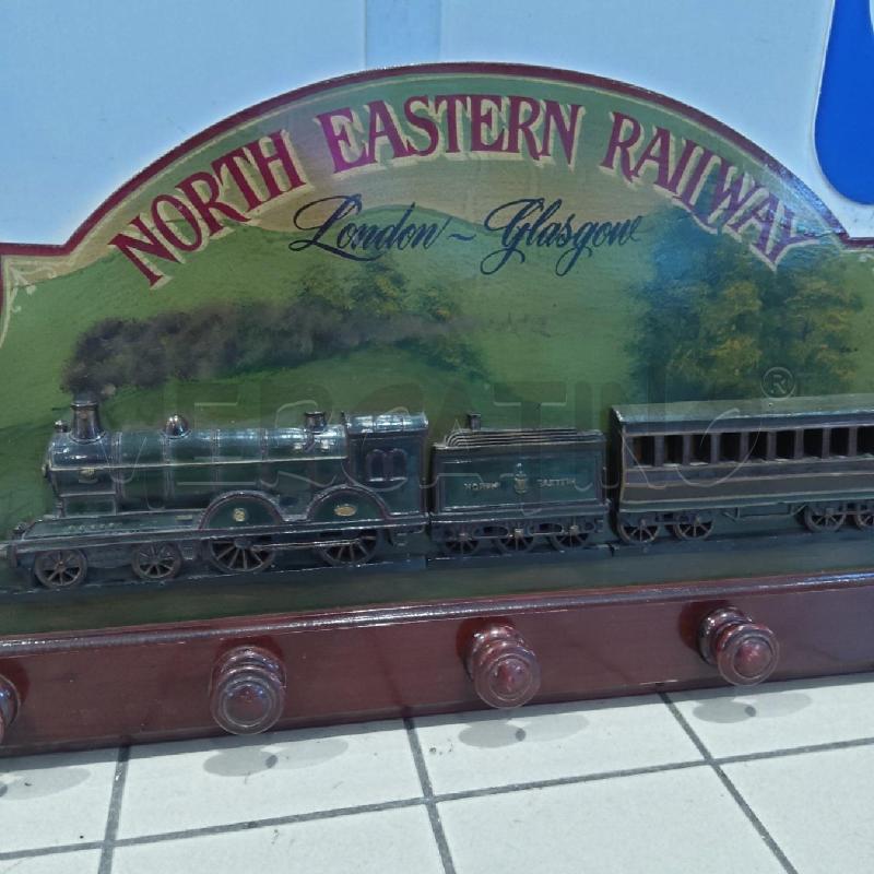 APPENDI ABITI 5 POSTI DA MURO TRENI RAILWAYS | Mercatino dell'Usato San maurizio canavese 2